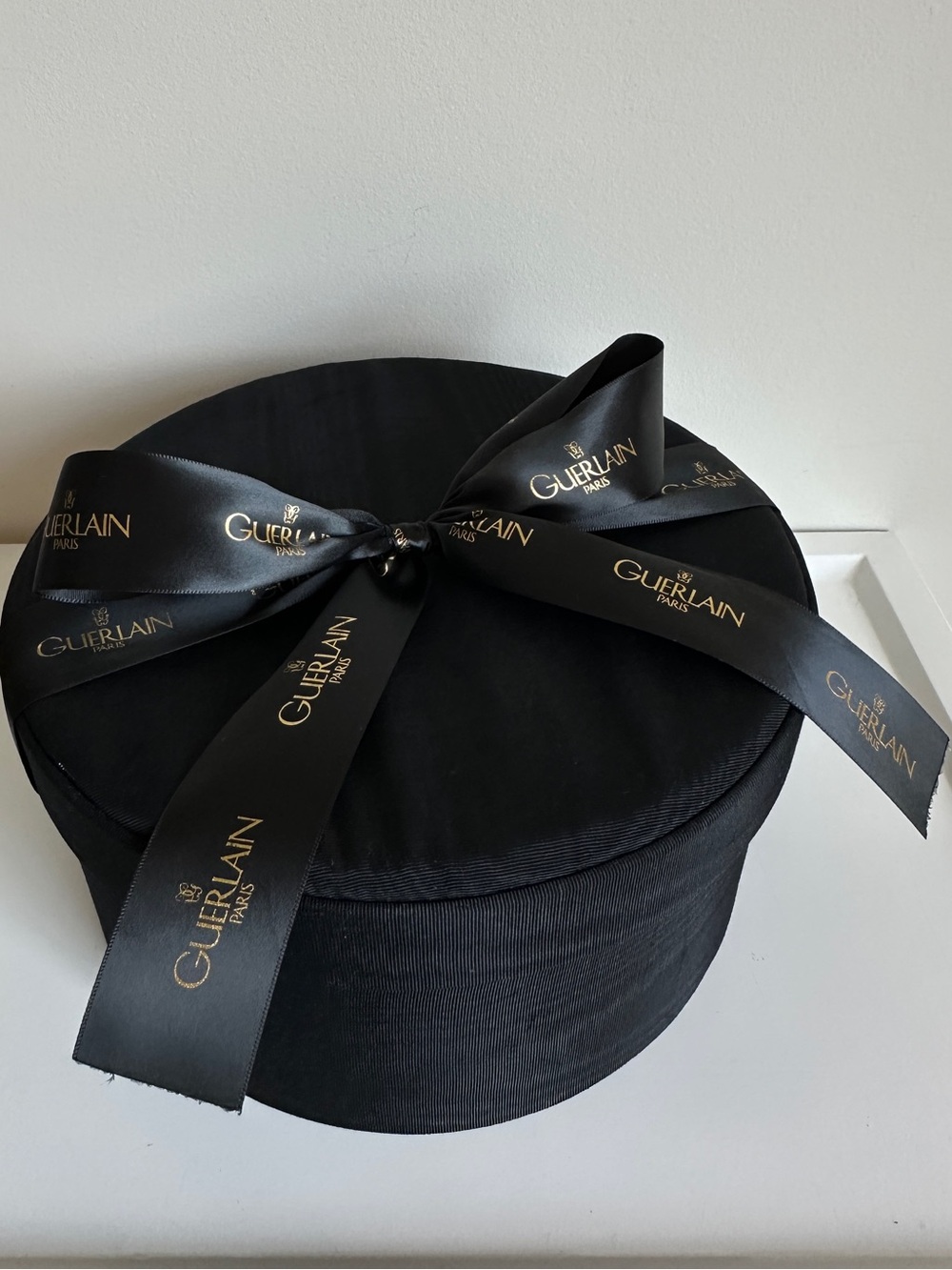 GUERLAIN Paris Round Storage Box Black Moire Fabric Ribbon Bow Gold Foil - Picture 3 of 13
